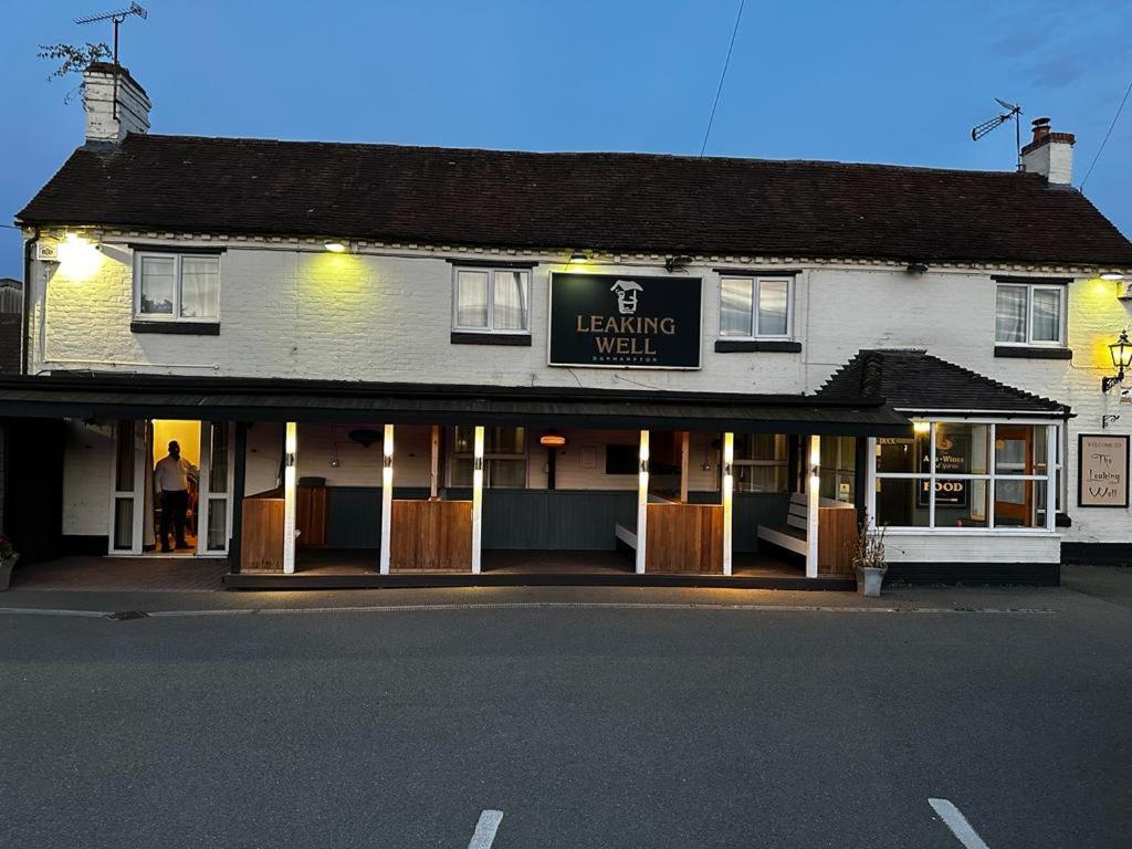 Hotel Leaking Well, Dunhampton à Stourport Extérieur photo